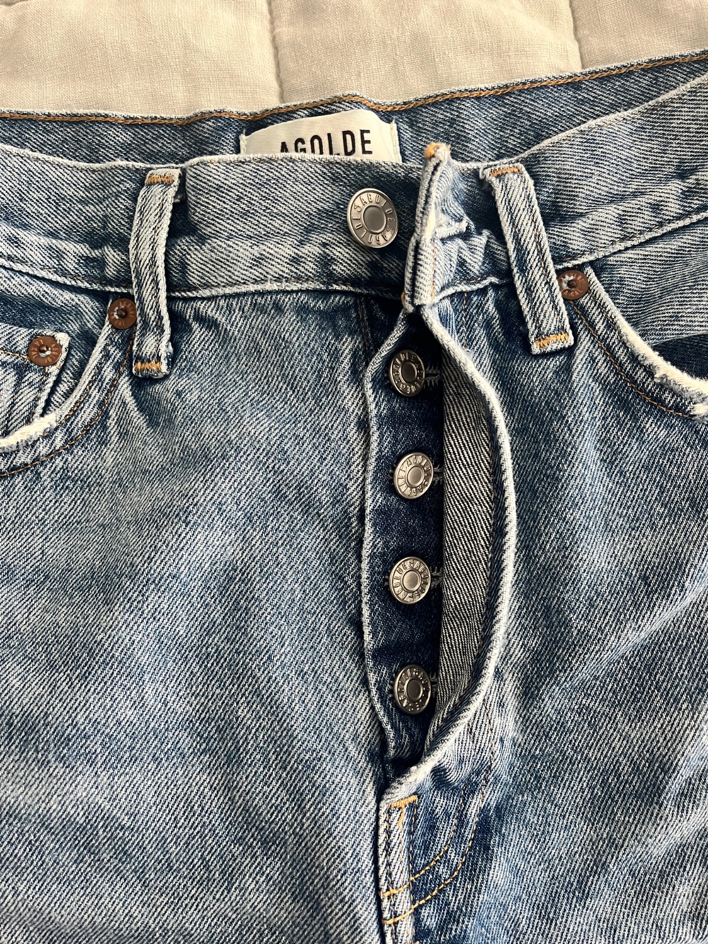 AGOLDE Parker Cut Off Denim Shorts Light Wash Size 27 - Picture 4 of 9